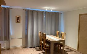 Dikol Two-Room Apartment-Self Check-In & Free Parking Near City Center