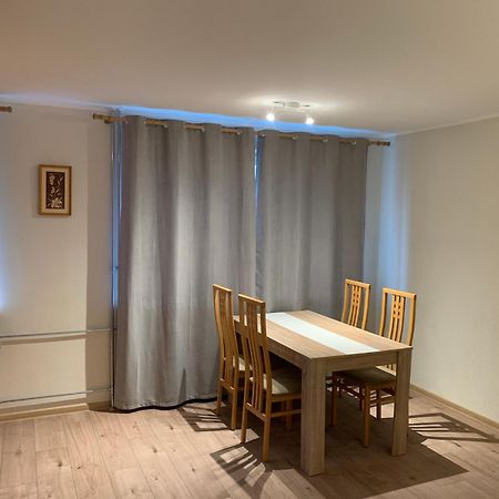Dikol Two-Room Apartment-Self Check-In & Free Parking Near City Center Таллінн Екстер'єр фото