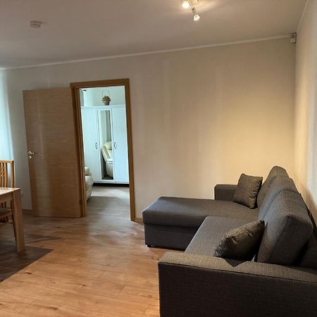 Dikol Two-Room Apartment-Self Check-In & Free Parking Near City Center Таллінн Екстер'єр фото