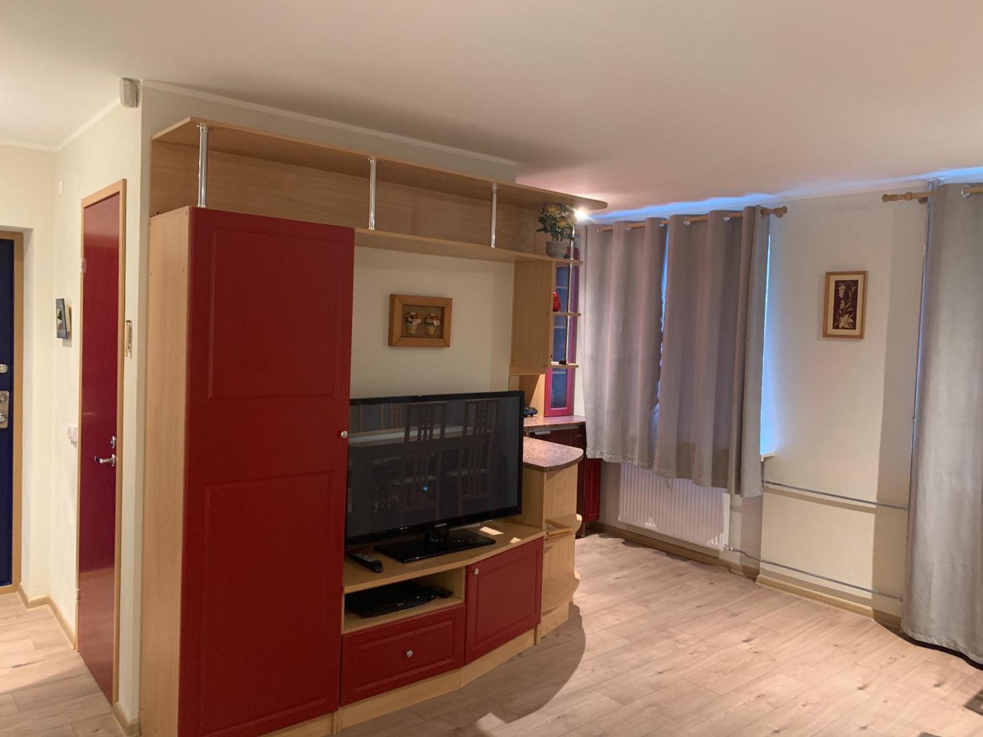 Dikol Two-Room Apartment-Self Check-In & Free Parking Near City Center Таллінн Екстер'єр фото